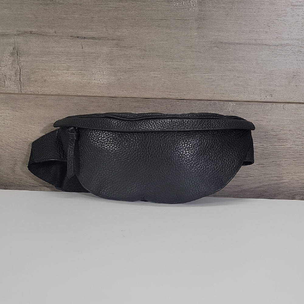 Melrose and Market Black Pebble Leather Waist Bag